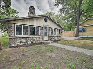 105 Pine St, Prudenville, MI 48651