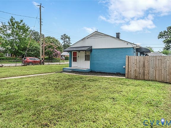 3rd image of 2307 Whitcomb St