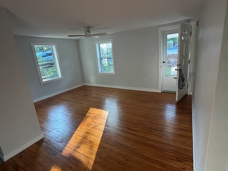 25 Ridge Ave — Photo 3