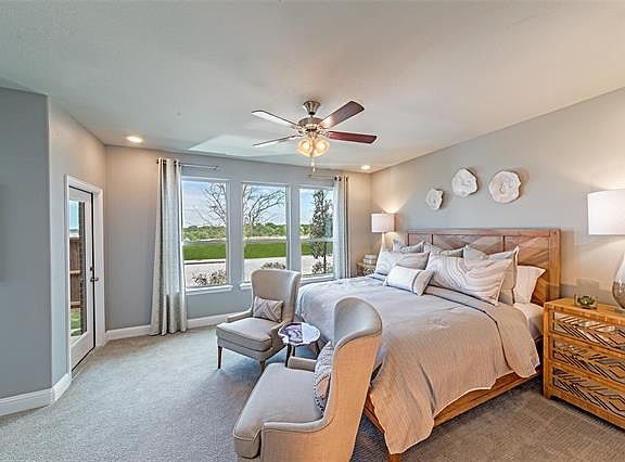 5th image of 2000 Miramar Dr