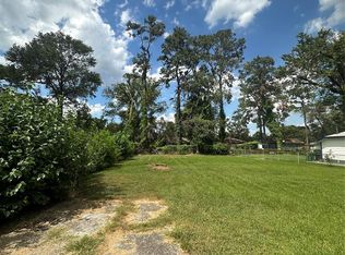 8213 Flintridge Dr, Houston, TX 77028