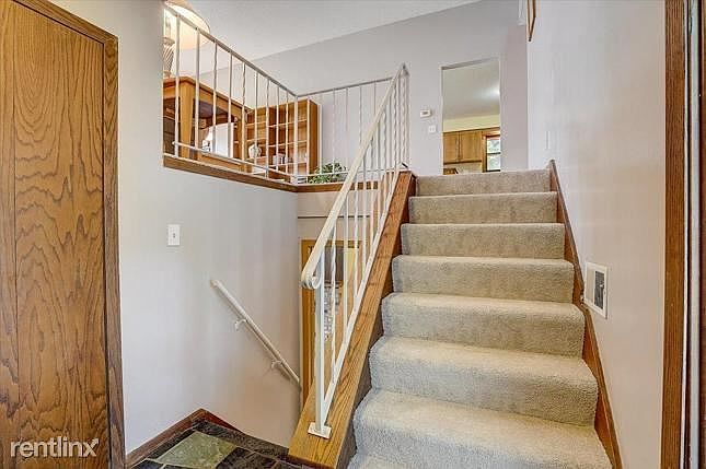 1st image of 2609R Highland Dr
