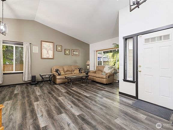 4th image of 6011 205th Avenue E