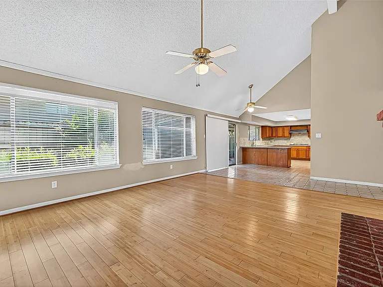 1535 Beaconshire Rd — Photo 8