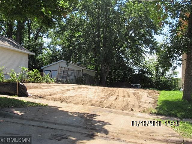 1st image of 380 York Ave