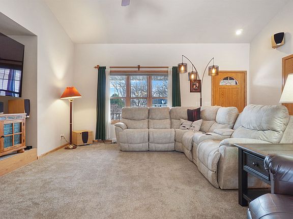 4th image of 1739 Park Ridge Ln