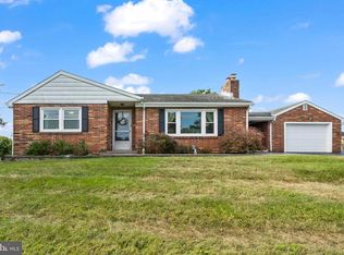 854 Braeburn Rd, Elizabethtown, PA 17022