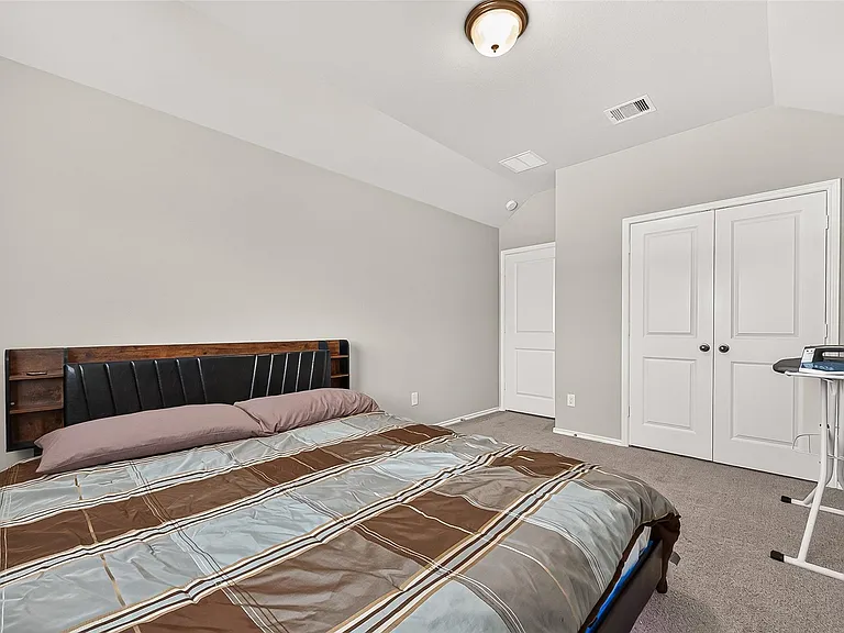 410 Mercury Sky Rd — Photo 47