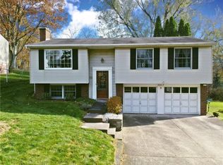 3017 Amy Dr, South Park, PA