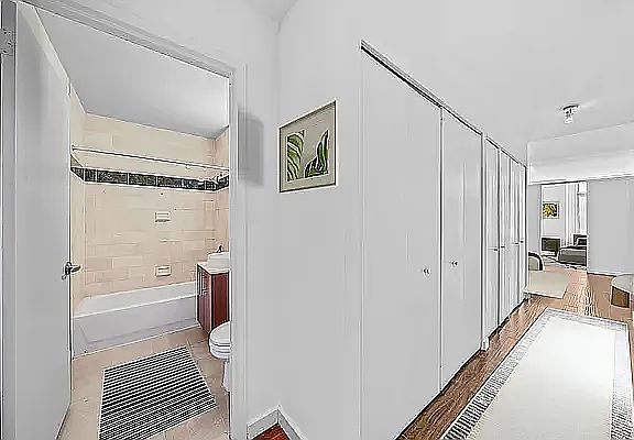 5th image of 100 John St APT 1414