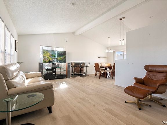 4th image of 2230 Claremont Court