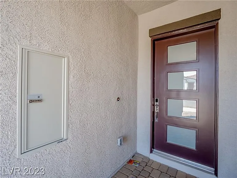 105 Brixton Ave — Photo 3