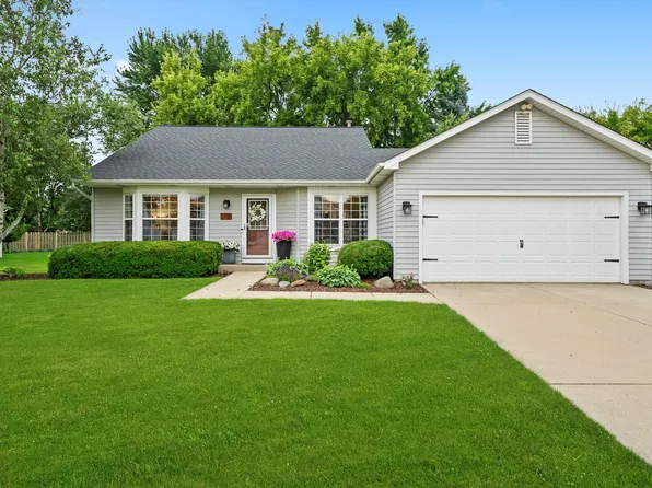 3721 Brighton Pl, McHenry, IL 60050