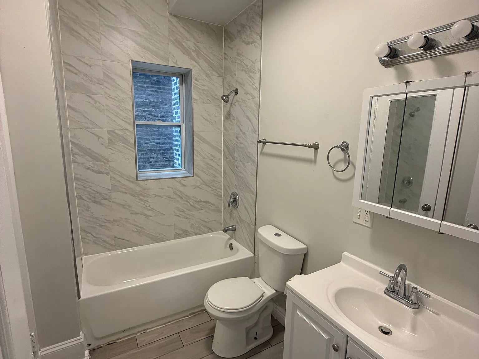 3 bed, 1100 sqft, $1,750 — Photo 4