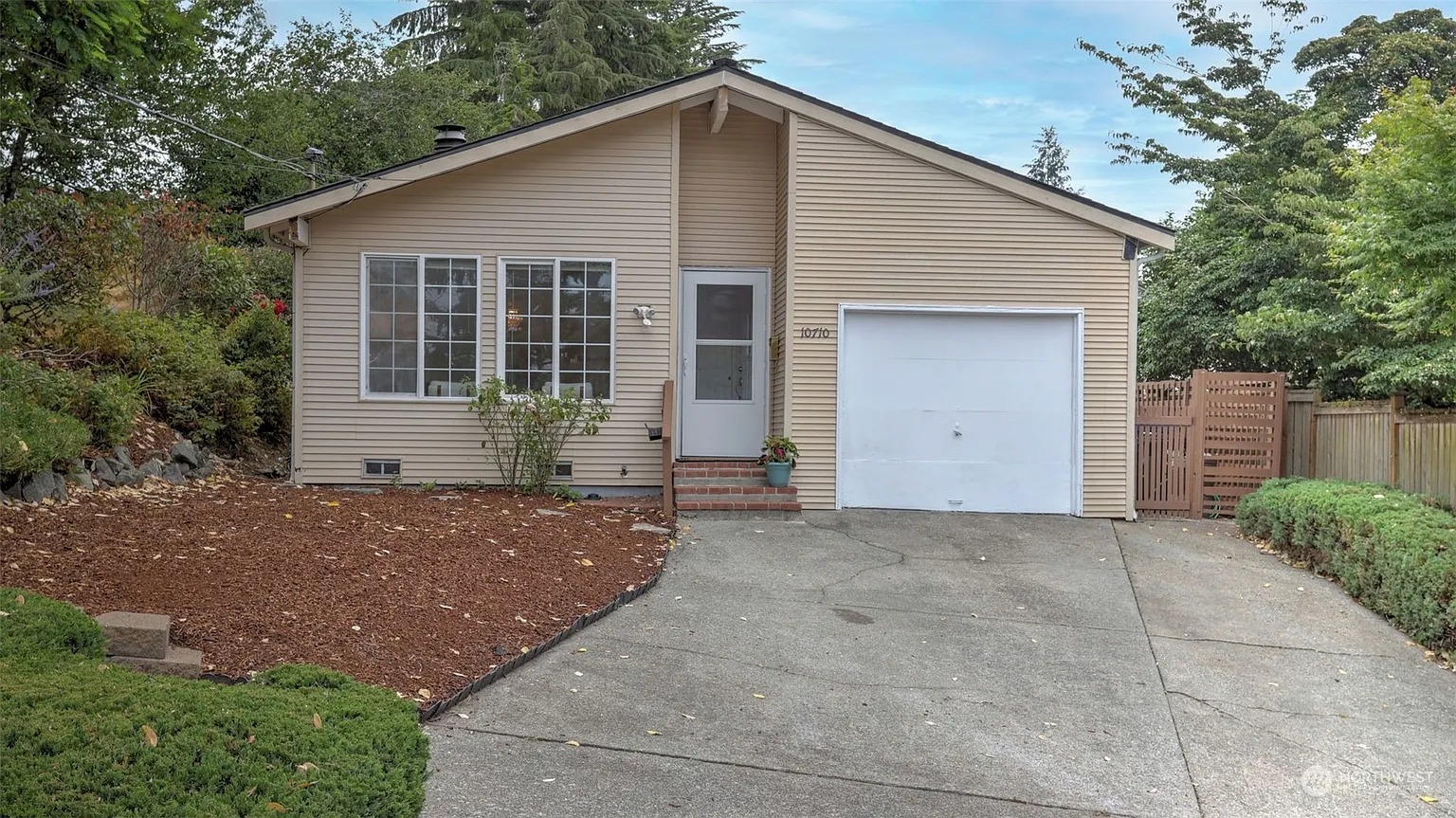 10710 59th Avenue S photo 1