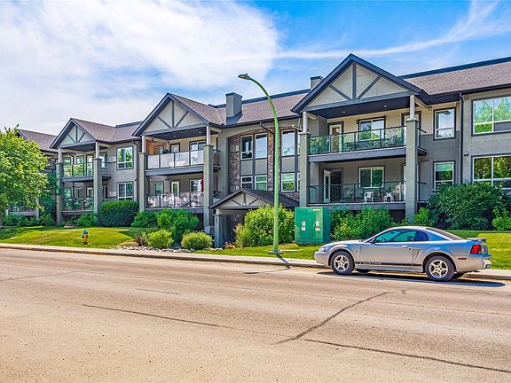 2nd image of 260 Franklyn Rd Unit 114