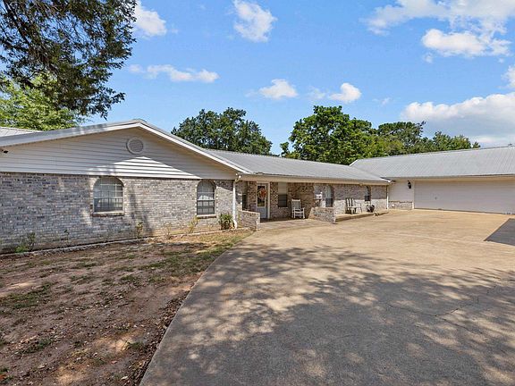 4th image of 2429 Lakeshore Dr