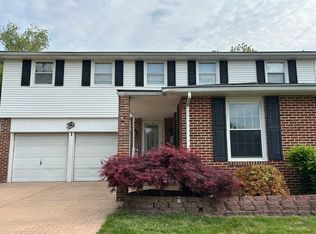 3 Stonebridge Rd, Cherry Hill, NJ 08003