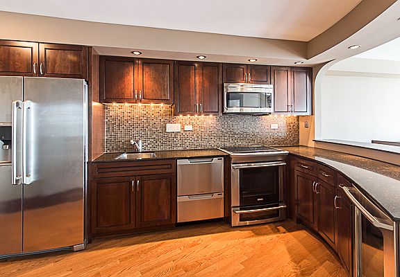 5th image of 300 N State St APT 3334