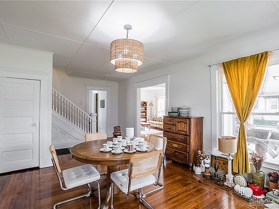 4th image of 14 Williams St