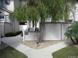 210 16th Pl #4, Costa Mesa, CA 92627
