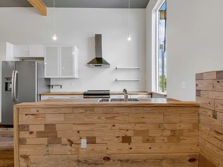 305 N Parker Ave — Photo 15
