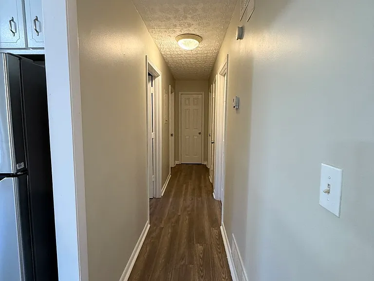 7016 Adel Ln — Photo 9