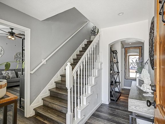 5th image of 573 Rosewood Ct