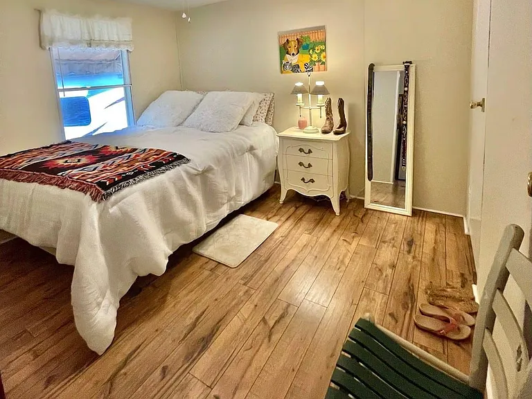 40 Tomahawk Dr — Photo 6