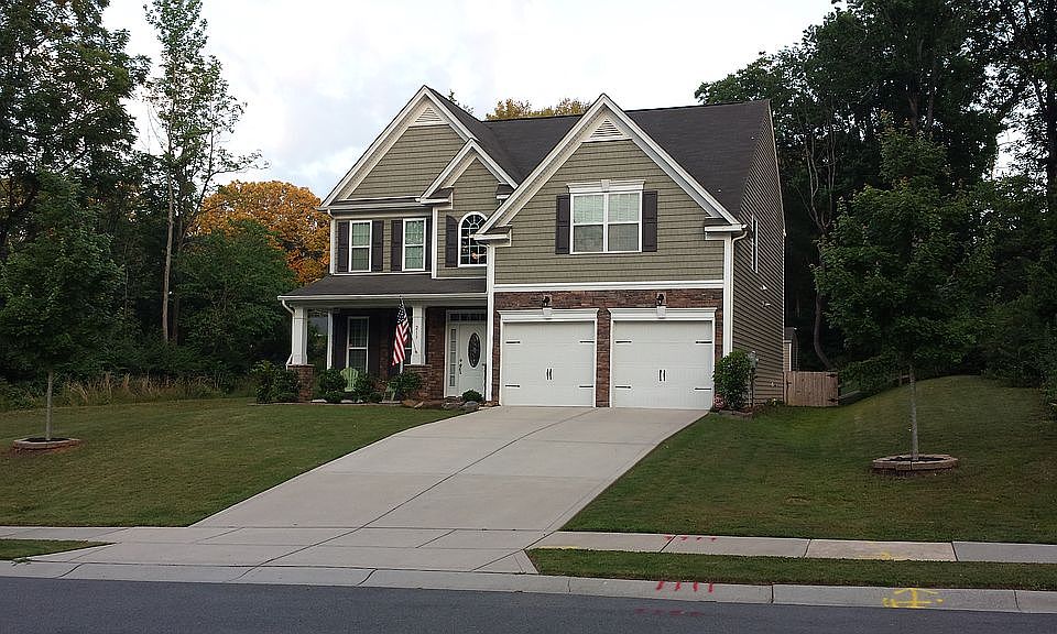 2nd image of 213 Stowe Creek Ln