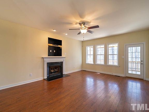 3rd image of 45 Trillium Way
