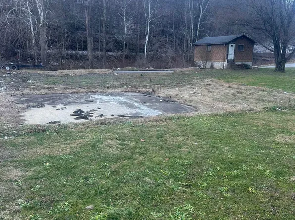 13 Elk St, Webster Springs, WV 26288