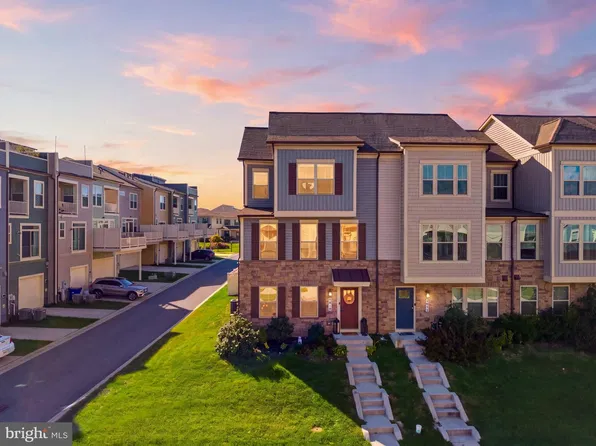 3610 Flatwoods Dr, Frederick, MD 21704