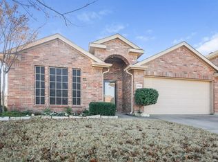 2028 Club Oak Dr, Heartland, TX 75126