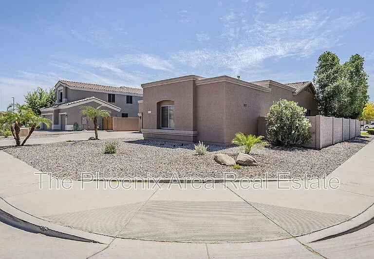 3355 E Los Altos Rd — Photo 3