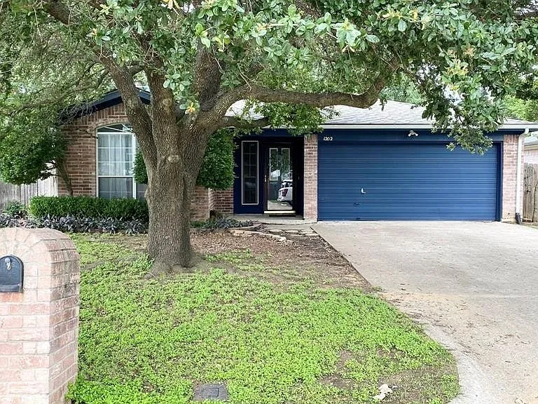 1202 Stone Creek Dr — Photo 41