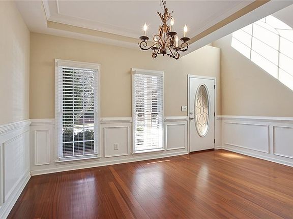 5th image of 306 Mirramont Ct
