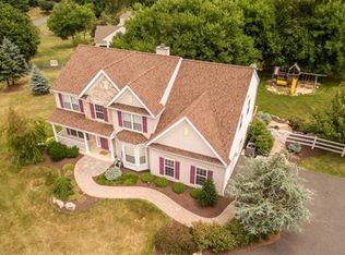 8805 Clearwater Cir, Fogelsville, PA 18051