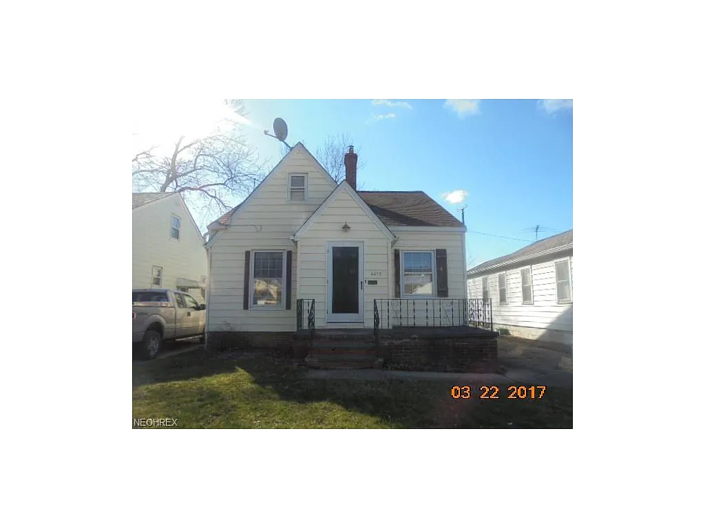 4472 W 170th St photo 1