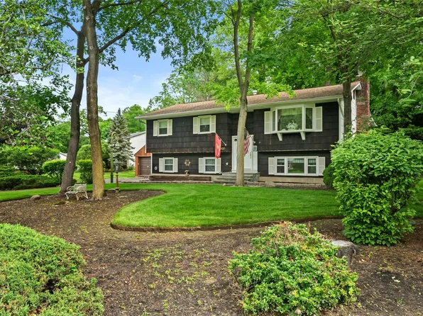 907 Stockton Road, Valley Cottage, NY 10989