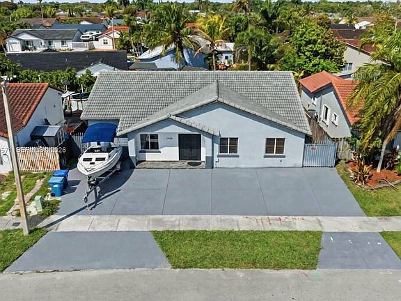 3rd image of 17036 SW 144th Ct