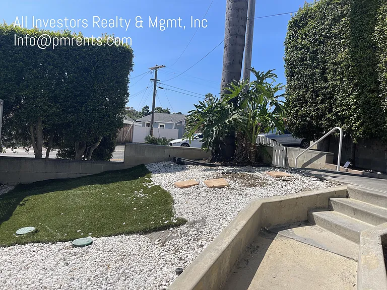 640 Grant St #B — Photo 3