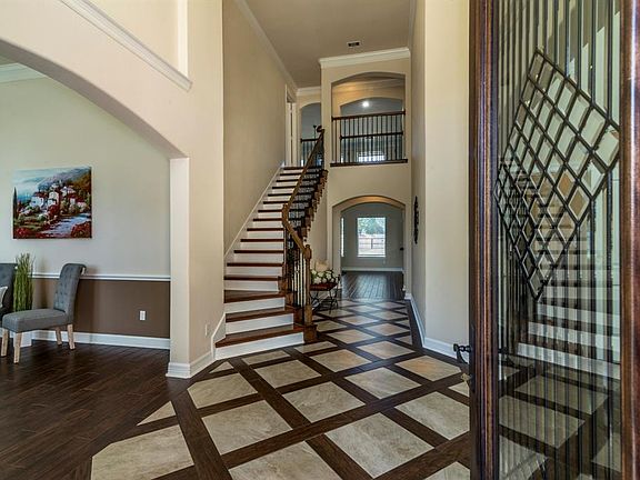 4th image of 440 Old Orchard Ct