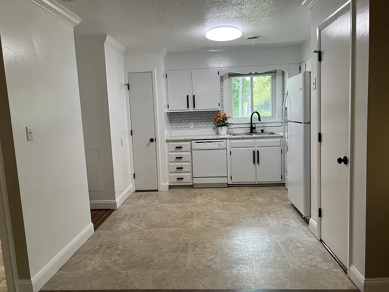 4100 Pittsford Rd #1 — Photo 6