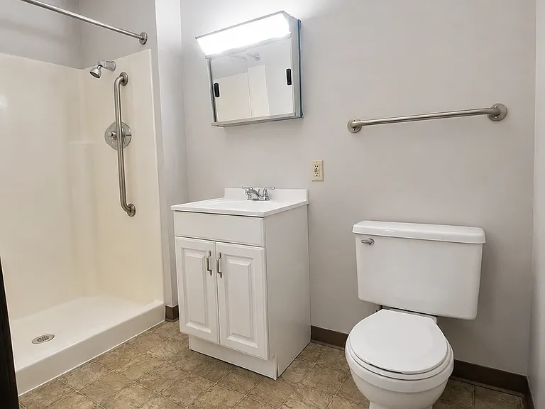 Whispering Pines Apartments — Photo 30