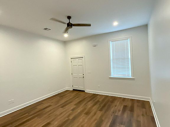 5th image of 828 Toledano St