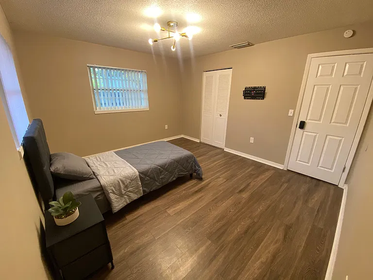 604 Glad Rd — Photo 8