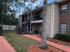 21020 Voyager Blvd, Land O Lakes, FL