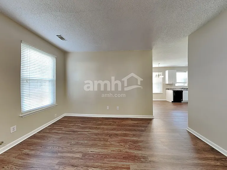 100 Summerchase Dr — Photo 7