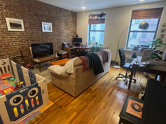 5th image of 659 W 162nd St APT 29